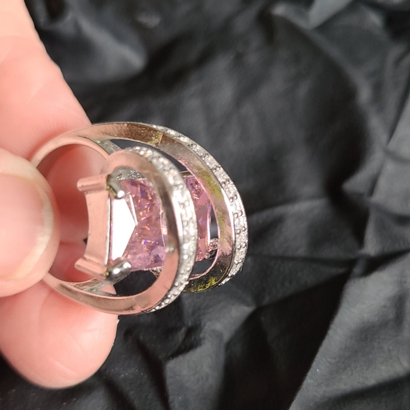 Ring - Picture 4 of 4